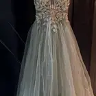 فساتين للبيع