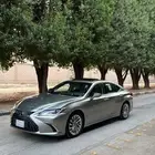 لكزس Es 2023 تيتانيوم