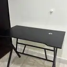 طاولة قيمنق بشكل K