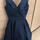 ثلاث فساتين