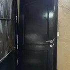 أربع بيبان خشب نظيفه