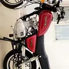 دراجة ناريةسوزوكي. gn125H