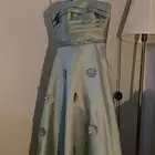 فستان للبيع