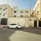 عماره ثلاثه ادوار للبيع واجهتين وحديقه خميس مشيط