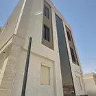 للبيع شقة بنتهاوس دورين وسطح في حي المهدية