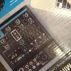 سماعه جديده م قد استخدمتها ناقصها بس مكسر