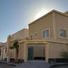 للبيع فيلا زاويه مع شقتين مستقلة وغرفه سائق حي ظهرة لبن 375م