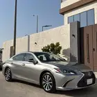 لكزس ES300 2020