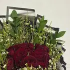 بوكيه ورد أحمر طبيعي فخم   جديد وجاهز للتقديم