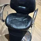 كرسي صالونات جلد