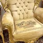 كنب كلاسيك ذهبي 3 اطقم مع طاولات رخام