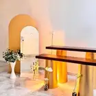 طاولات على السووم