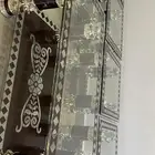 للبيع طاوله كبيره مع اربعه خدمه خاليه من العيوب السعر 300
