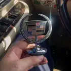 علامة او تمثال كبوت كاديلاك