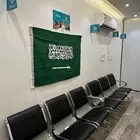 كراسي انتظار مع جلد نظيف جدا