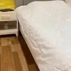غرفة نوم بدون دولاب ملابس