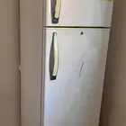 ثلاجة للبيع