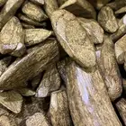 مجموعة من العود الطبيعي والمحسن لجميع المناسبات