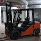 رافعات شوكيه وببكات وكرينات للايجار مديل حديث