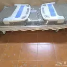 سرير طبي كهربائي معا المرتبه ومعا التوصيل للبيع