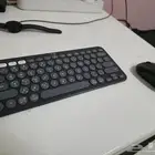ماوس وكيبورد لوجيتيك بلوتوث نظيفه ومافيها مشاكل