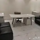 كراسي ومكاتب