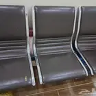 كرسي حديد ثلاثه نفر