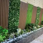 عشب طبيعي وصناعي