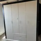 دولاب ملابس
