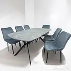 طاولة طعام
