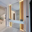 الديكورات وشاشات