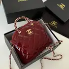 وفرت جميع انواع الأطقم الهدايا