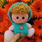 باقات ورد ودمى حياكة يدوية بخيوط القطيفة