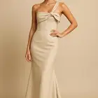 فستان من أوناس