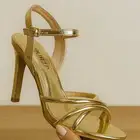 كعب ذهبي للمناسبات