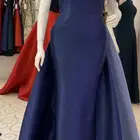 فستان من تصميم دار لازار