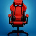 كرسي قيمنق اللون احمر