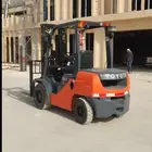 فوركلفت رافعه شوكيه للايجار الشهري وليومي علا حسب الطلب