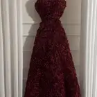 فستان جديد للبيع