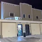 للبيع عماره استثماريه سكنيه اربع شفق في حي الملك فهد