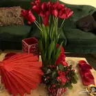 برواز صور كبير ومرايات خشبيه وطقم فازات وورود جديده