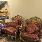 طقم كنب مع طاولات يحتاج تنجيد الخشب قوي جدا خشب قشرة بلوط