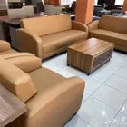 كنب جلد مكتبي و اثاث مكتب طقم فخم و كراسي انتظار