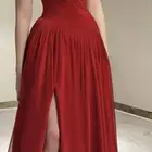 فساتين حمراء جدد نظاف للبيع مقاسL وM