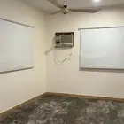 متوفر غرفه مع دوره مياه للإيجار