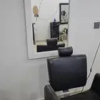 اغراض مشغل كامله من اجهزه وادوات وجهاز تنظيف البشره ومغسله