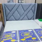 سرىر نفر ونص