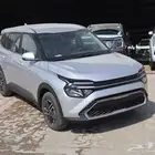 كيا كارينز مطور 2025