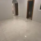 شقة للإيجار بحي النزهة غرفتين وصالة