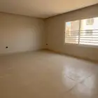 شقق في المروج عباره عن 5غرف مساحه كبيره ب640الف
